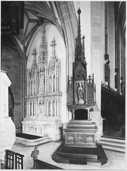 Autel secondaire du Sacré-Coeur de Marie avec retable, statue