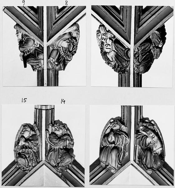 Vaisseau central de la nef, reliefs 8 et 9 : Anges portant la croix et la couronne d'épines. (1ère partie)