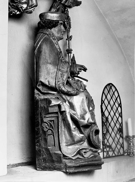 Statue de Saint Thiébaut, vue de profil.