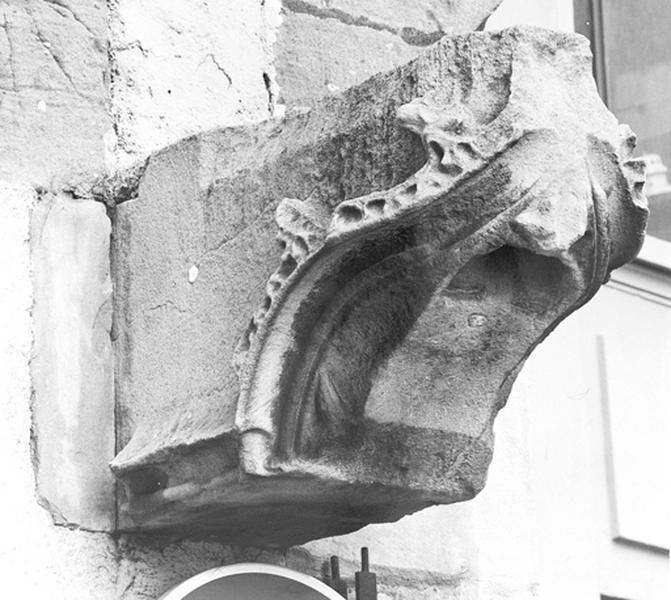 Console du puits disparu.