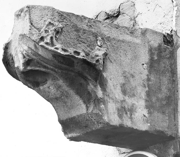 Console du puits disparu, 'in situ'.