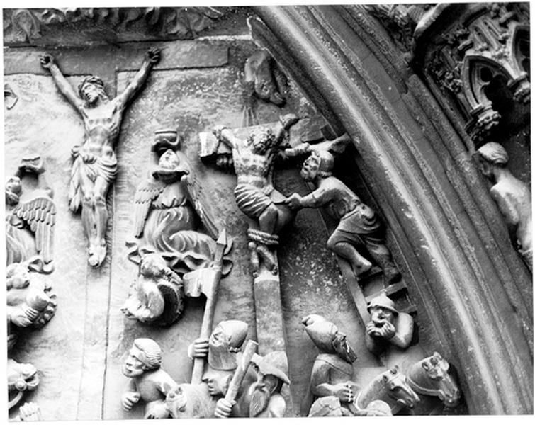 Façade ouest, portail, tympan B de la Crucifixion : Le mauvais larron.(détail)