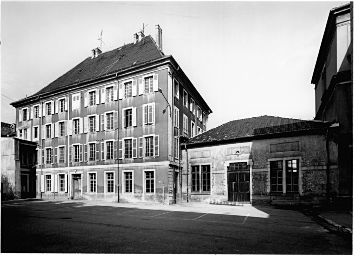 Elévation sur cour du bâtiment A.