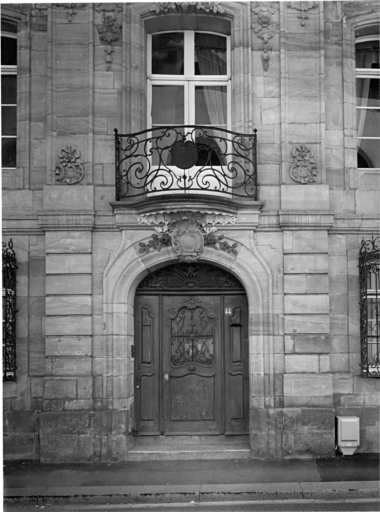 Elévation sur rue : avant-corps central.