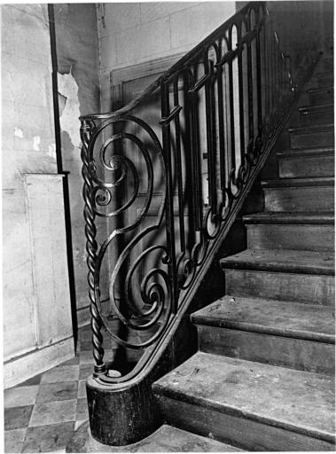 Rampe de l'escalier de la partie est.