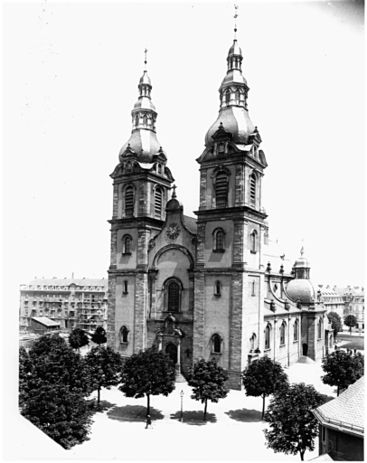 Vue de l'église avant 1940.