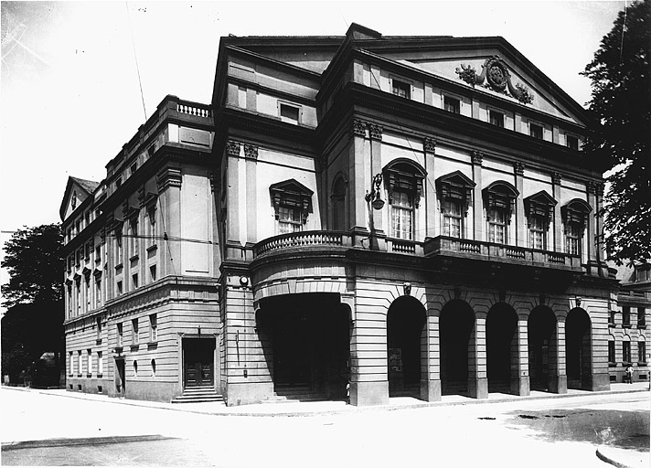 Vue ancienne du théâtre.