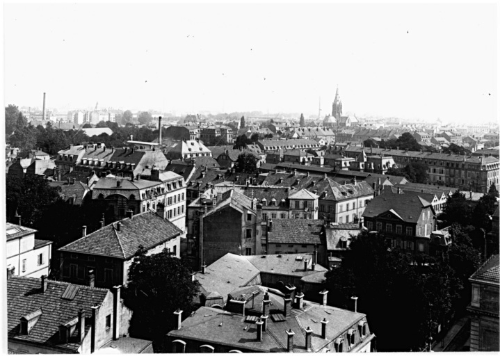 Vue ancienne de la ville depuis la Poste.