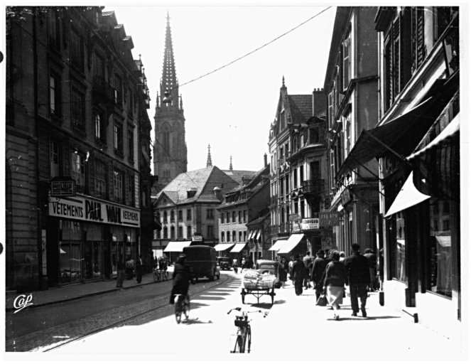 Vue ancienne de la rue du Sauvage.