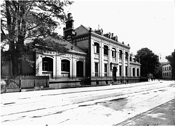 Vue ancienne du bâtiment, dans son état d'origine (avant 1920).