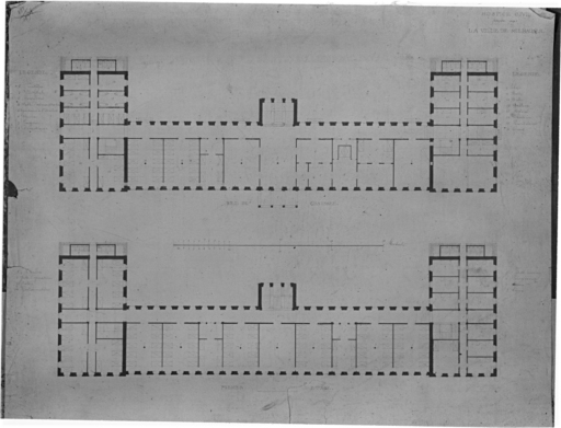 Plan de l'hospice civil projeté pour la ville de Mulhausen : rez-de-chaussée et premier étage.