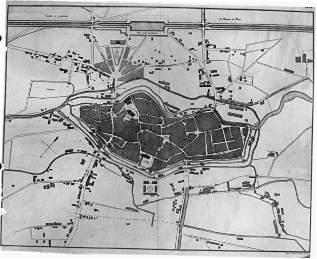 Plan de la ville et de ses faubourgs, contenant l'indication de la hauteur à laquelle l'eau s'est élevée lors de l'inondation du 4 au 5 septembre 1831.