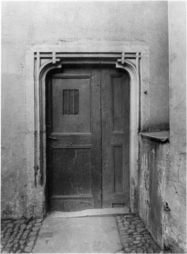 Vue ancienne d'une porte du Lutzelhof.