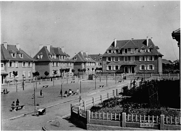 Vue ancienne de la cité ouvrière du Haut-Poirier.