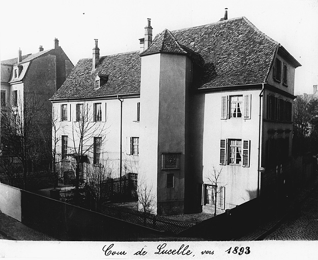 Vue ancienne de la cour de Lucelle.