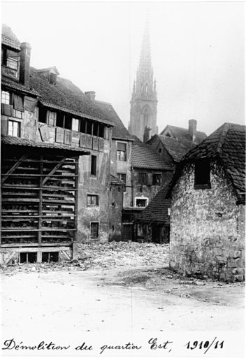 Vue ancienne de la démolition du quartier est.