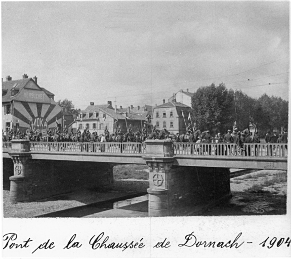 Vue ancienne du pont de la chaussée de Dornach.