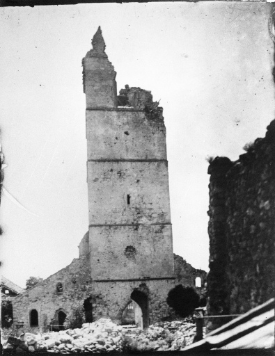 Façade antérieure après les destructions de 1914-1918.