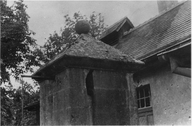 Abreuvoir entre les portes de Colmar et de Strasbourg (après 1945).