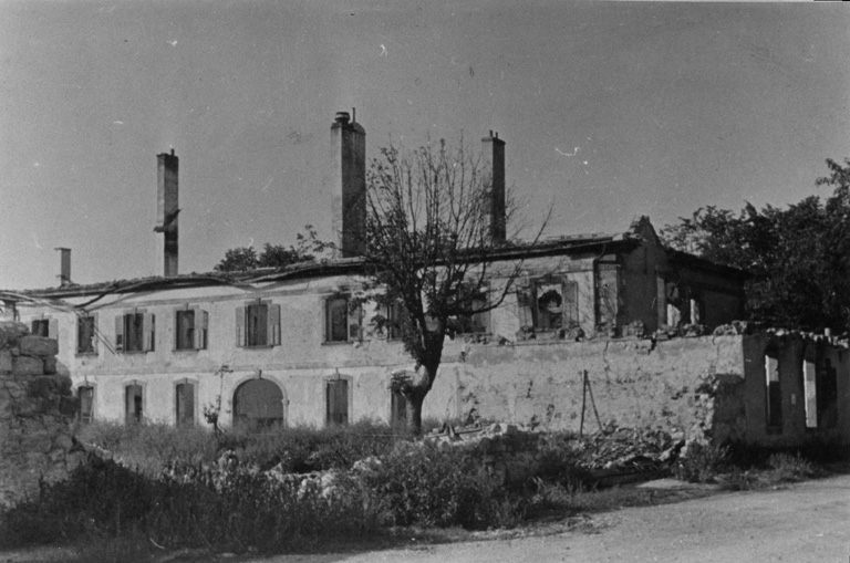 Façade postérieure : vue de 3/4 (après 1945).