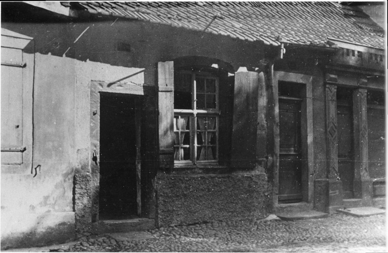 Maison conservée sous modifications (après 1945).