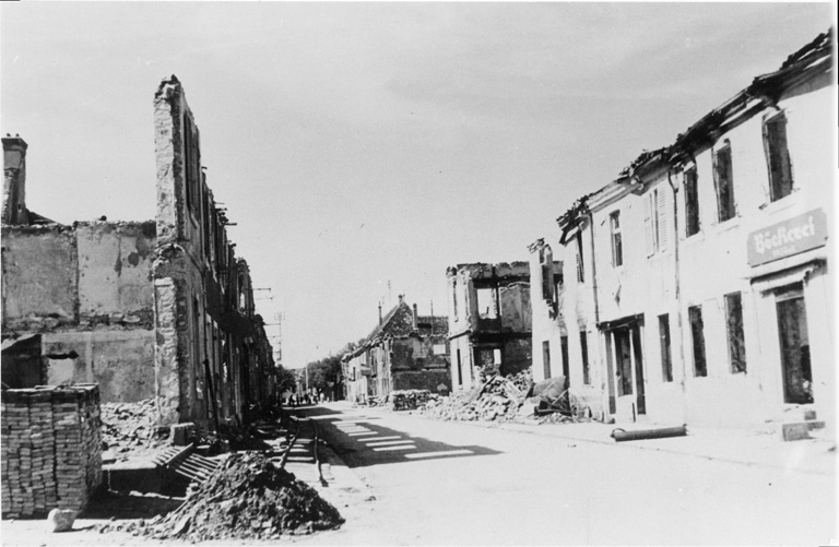 Rue de Bâle (...) après les destructions (après 1945).