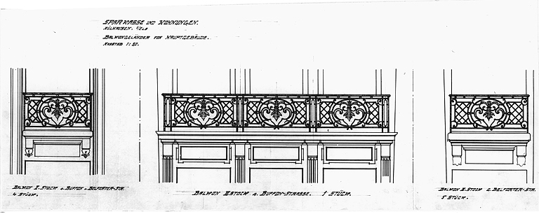 Balcons du bâtiment central.