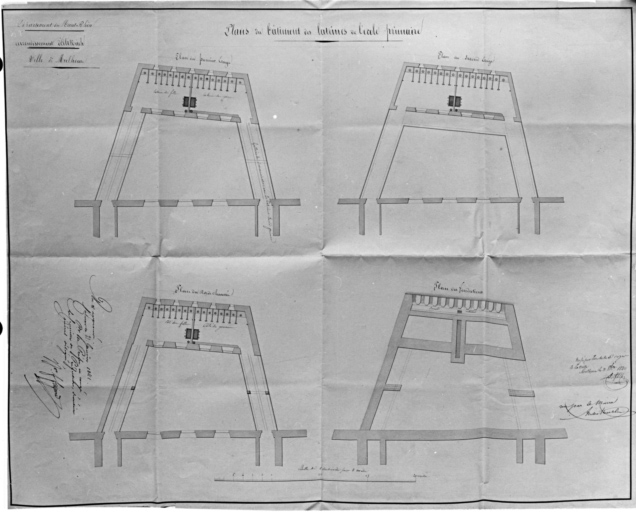 Plans du bâtiment des latrines de l'école primaire.