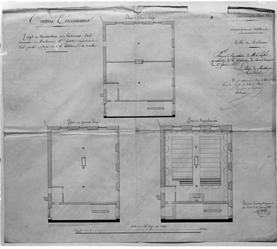 Projet de construction : quatrième partie comprenant l'aile gauche appuyée contre le bâtiment du centre.