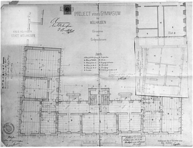 Plan du rez-de-chaussée avec feuille de retombe sur l'aile droite.