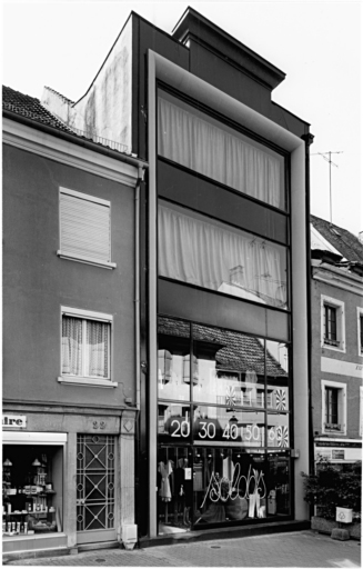 Magasin, 20 rue des Boulangers. Vue de l'élévation sur rue.