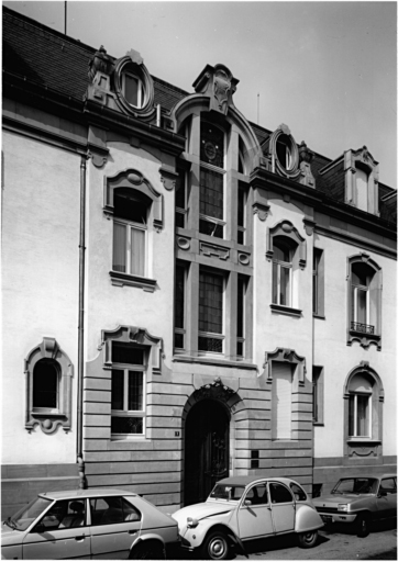 Elévation sur la rue des Orphelins, avant-corps central.
