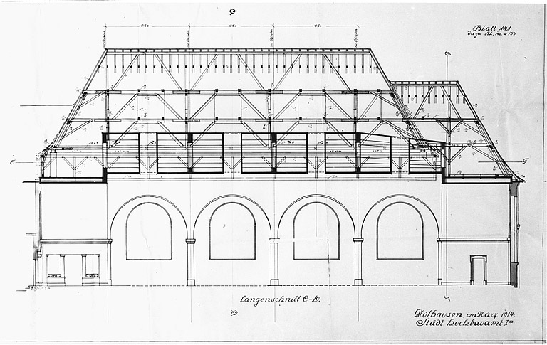 Coupe longitudinale de la charpente du bassin des hommes.