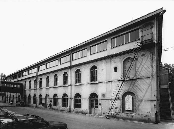 Vue depuis la cour de l'atelier parallèle à la rue (27).