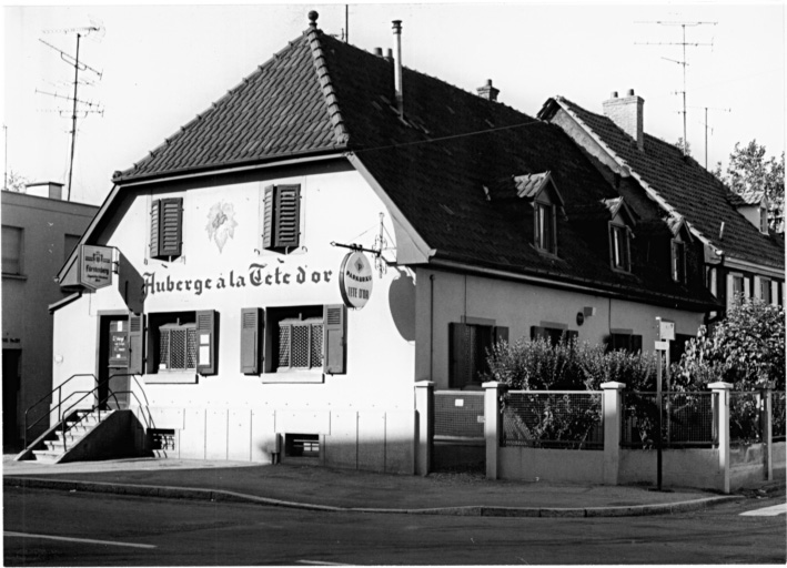 Vue de trois quarts de l'auberge à la Tête d'Or, 29 rue de Brunstatt.