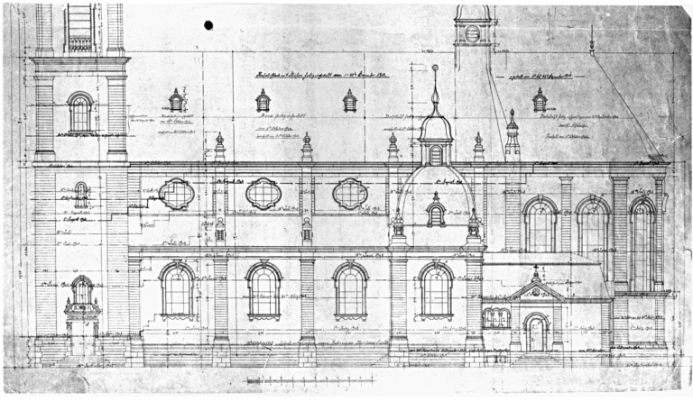 Elévation latérale avec indications de l'avancement des travaux (dates sur les assises).