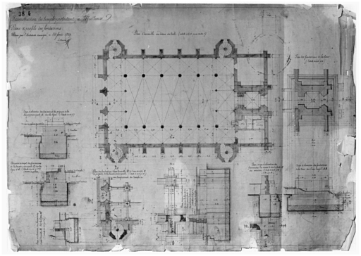 Reconstruction du temple : plan d'ensemble au-dessus du socle. Plans et profils des fondations.