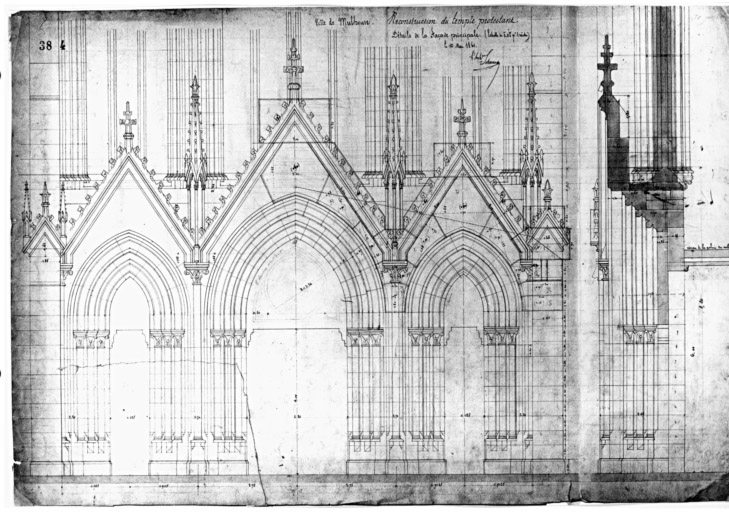 Reconstruction du temple protestant. Détails de la façade principale (3 portails).