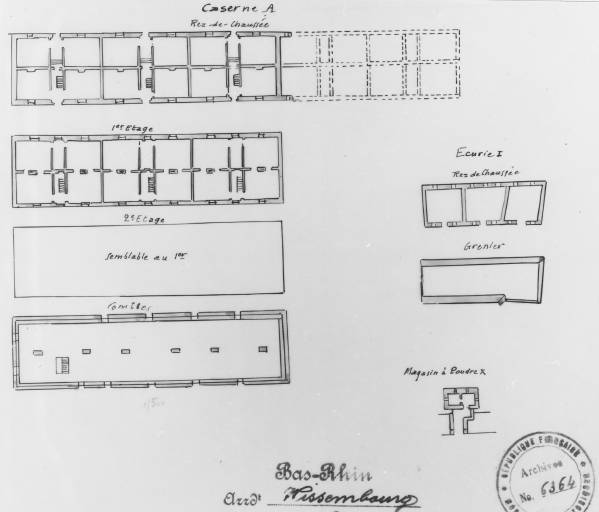 Plans de la caserne A, de l'écurie I, du magasin à poudre X.