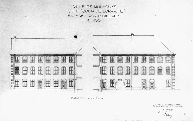 Façade sur la cour.