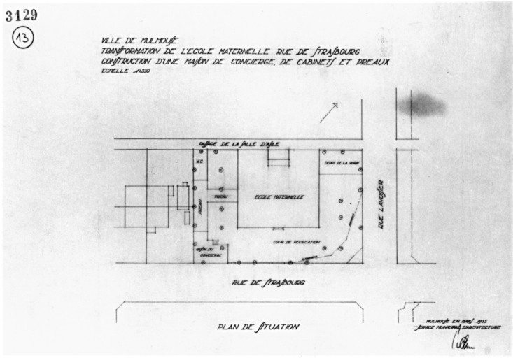 Transformation de l'école maternelle, construction d'une maison de concierge, de toilettes et de préaux : plan de situation.