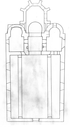 Plan de l'église. En tirets reconstitution de l'état ancien ?