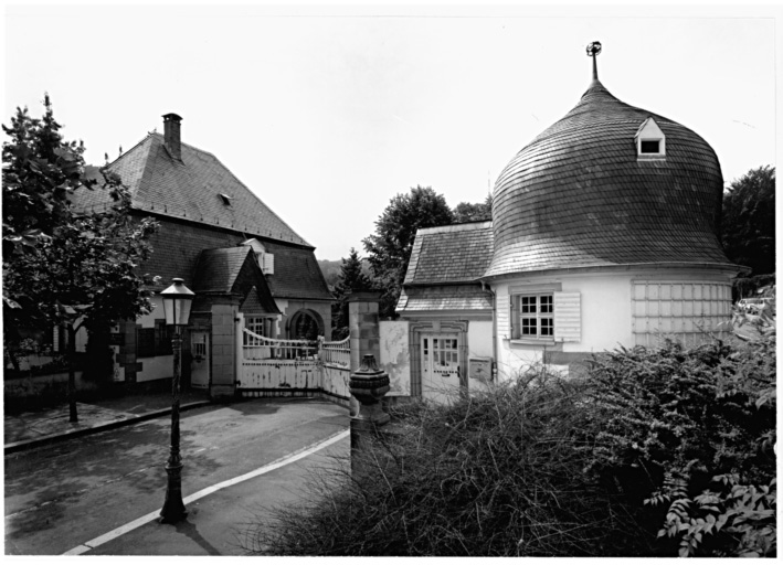 Vue ancienne de l'entrée inférieure (A).