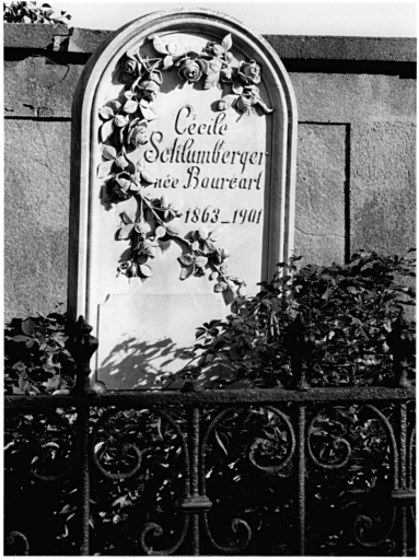 Cimetière protestant : tombeau de Cécile Schlumberger-Bourcart (allée c). Vue d'ensemble.