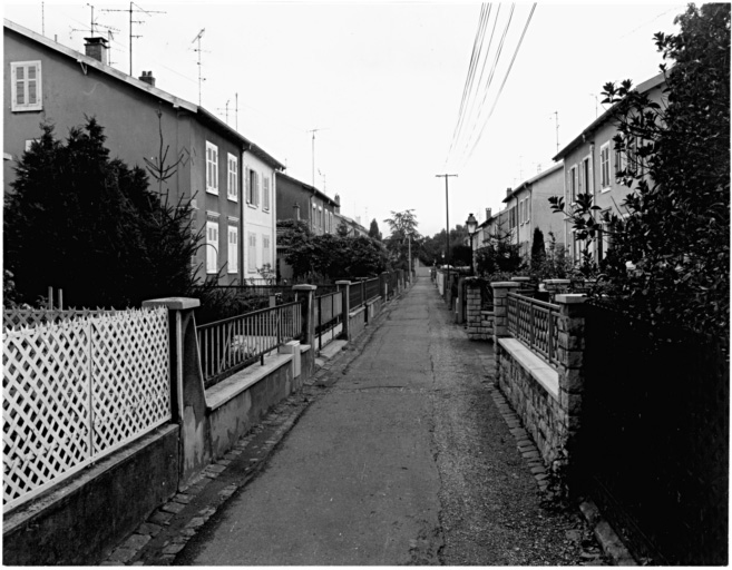 Nouvelle cité : vue depuis la rue Gustave Doré.