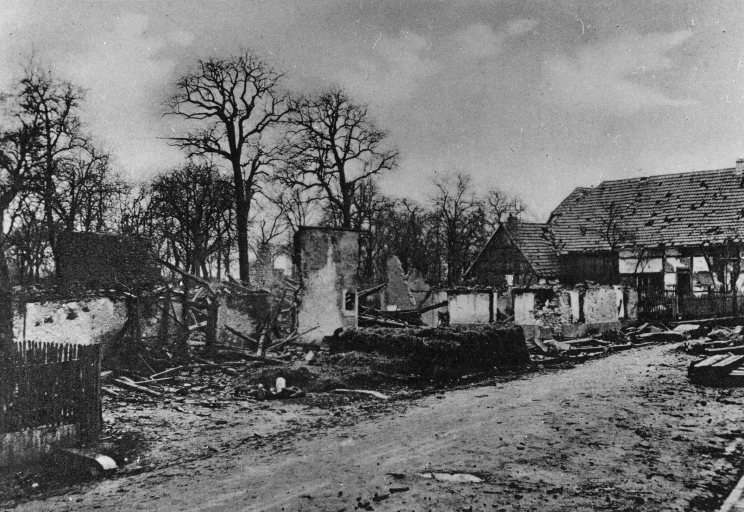 Maisons détruites pendant la première guerre mondiale.