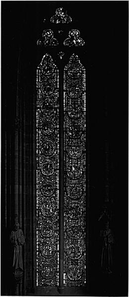 Vue d'ensemble de la verrière typologique de la vie du Christ.