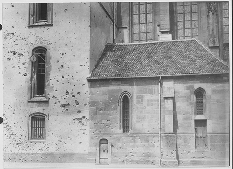 Façade sud : vue partielle de la Chapelle Saint-Thiébaut et des deux sacristies.