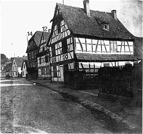 Vue d'ensemble avec maisons No 10, 12 et 14 route de Wissembourg.