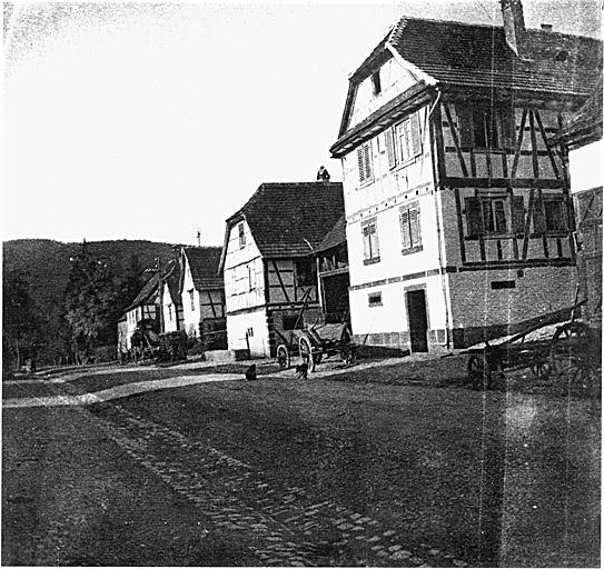 Vue d'ensemble avec maisons No 20 et No 22 rue de Bitche (avant restauration).